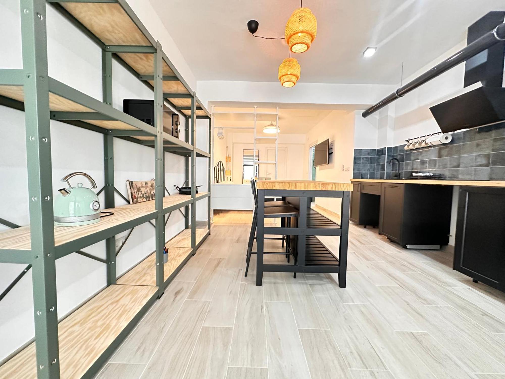 Alberola Industrial Style Apartment Valencia Exterior photo